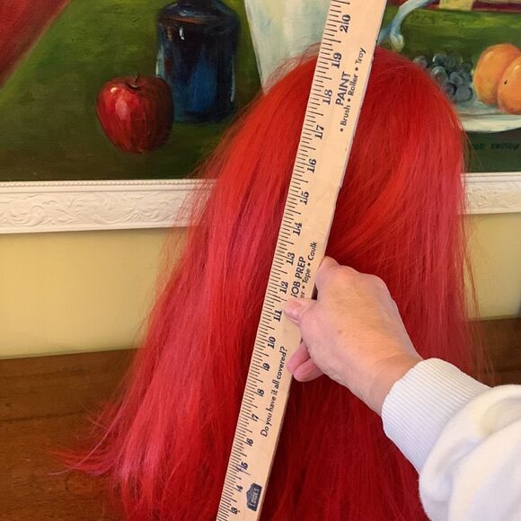 Red Wig appx 22/24”. Beautiful & combs well - Picture 5 of 8